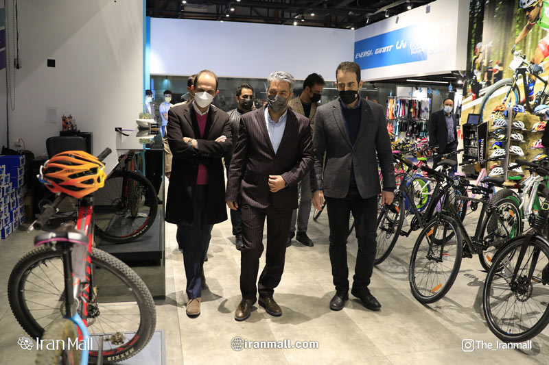 بازدید اعضای فدراسیون دوچرخه‌سواری از امکانات ورزشی ایران‌مال